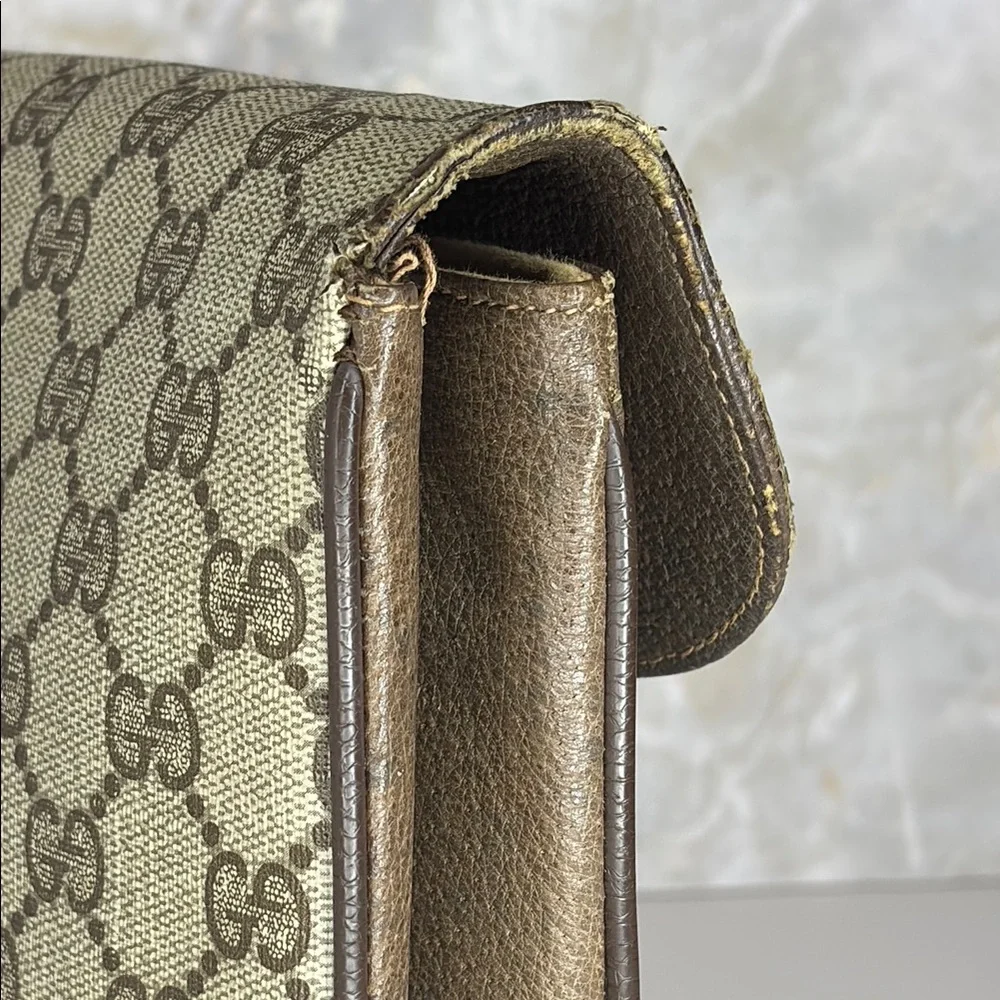 🔥🔥🔥 VTG Gucci Brown Messenger Bag with Monogram Design🔥🔥🔥 - Picture 5 of 16